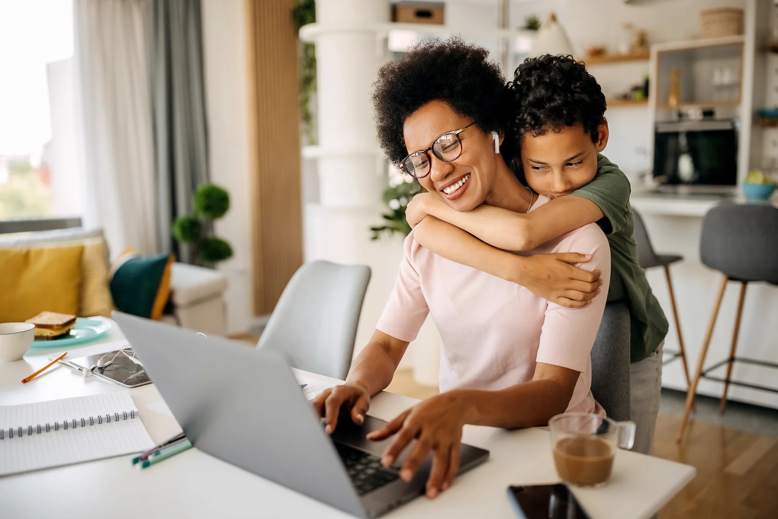 If you have fallen behind on your finances after a car accident, Bridgeway Legal Funding can help. At Bridgeway, we specialize in advancing injured plaintiffs a portion of their future injury settlement within 24 hours.